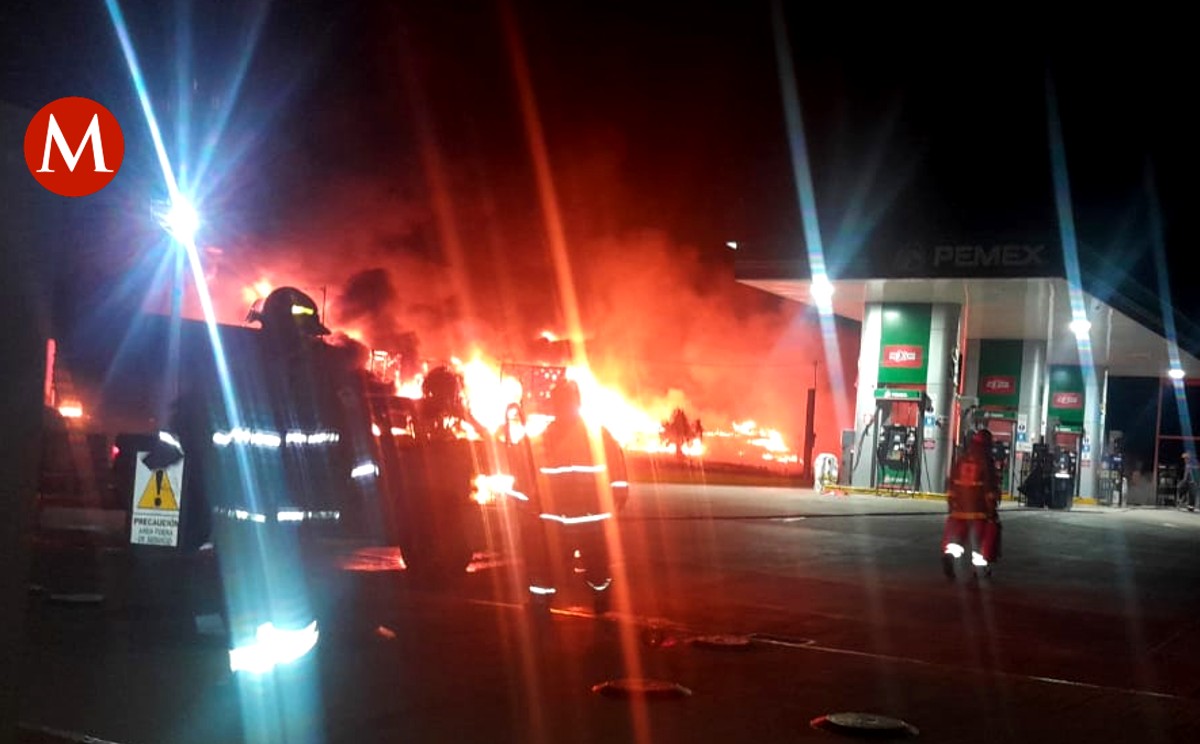 Choque de tráileres en Tamaulipas deja una persona calcinada