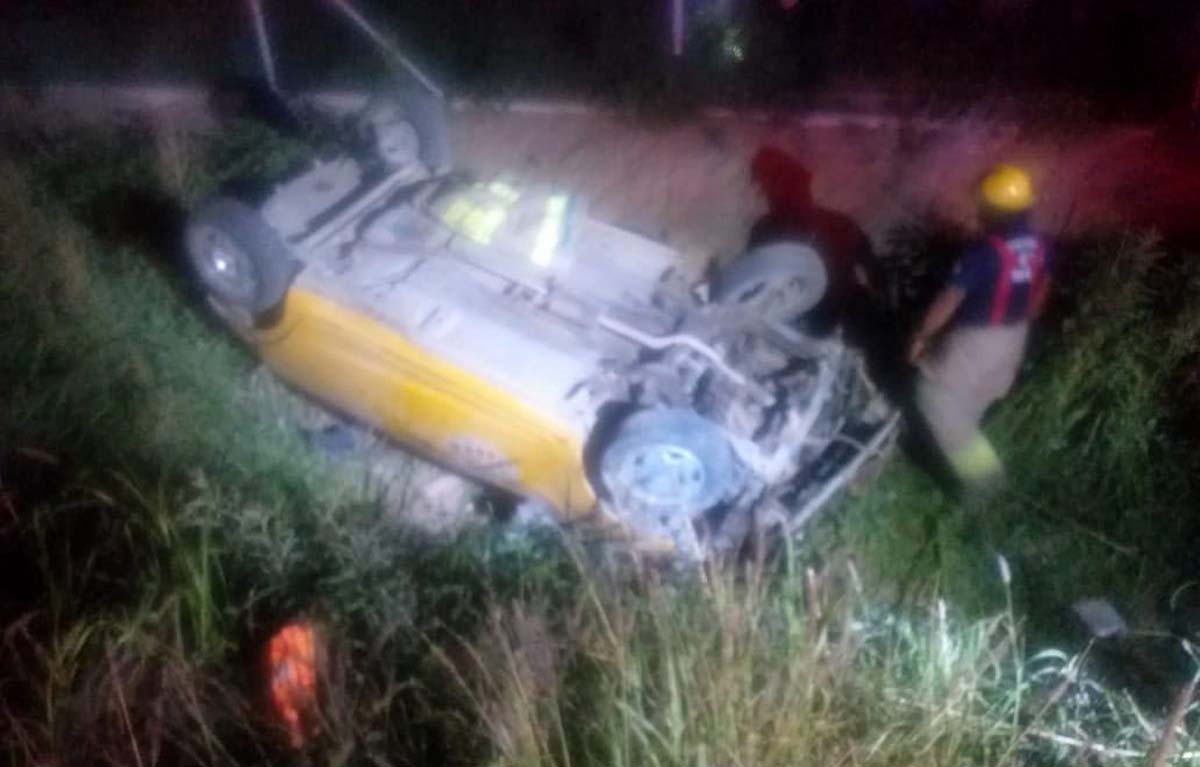 El taxista iba a exceso de velocidad. (Especial)