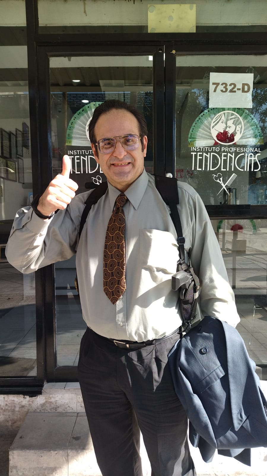 Alejandro Calva, dándole vida al agente "Arturo"