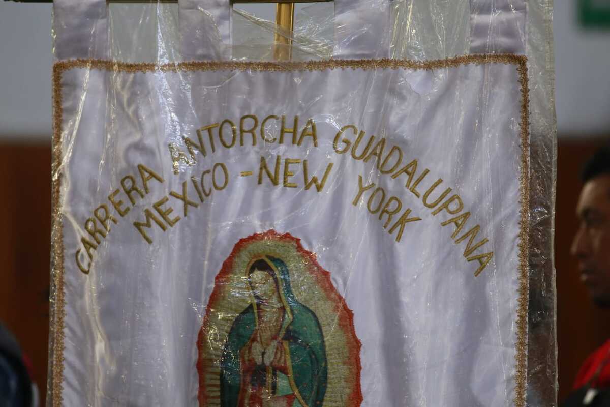 Antorcha Guadalupana llegó a Puebla capital | Andrés Lobato