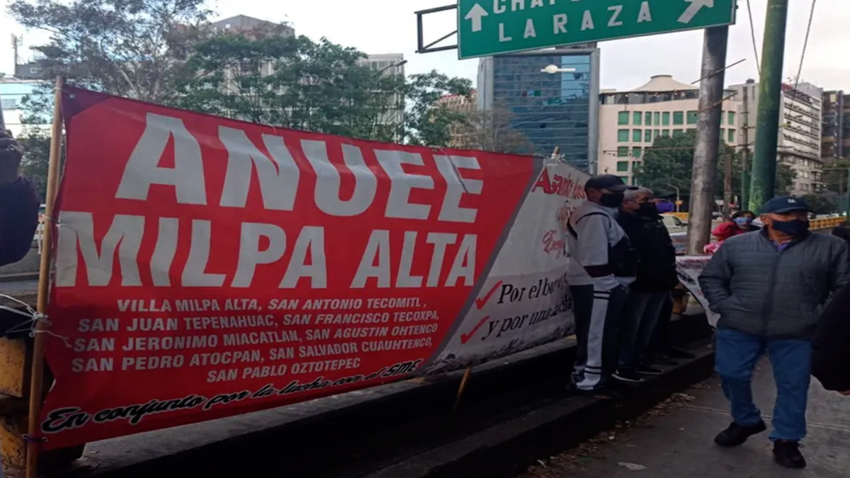 En CdMx, manifestantes exigen en CFE reducir tarifas del suministro eléctrico