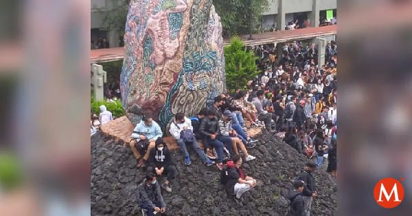 FES Acatlán se va a paro indefinido