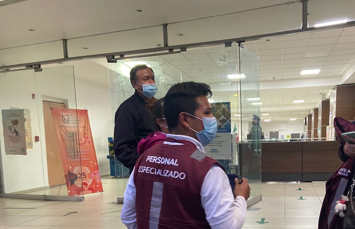 El trabajador acudió a la FGJ de CdMx para denunciar los hechos.