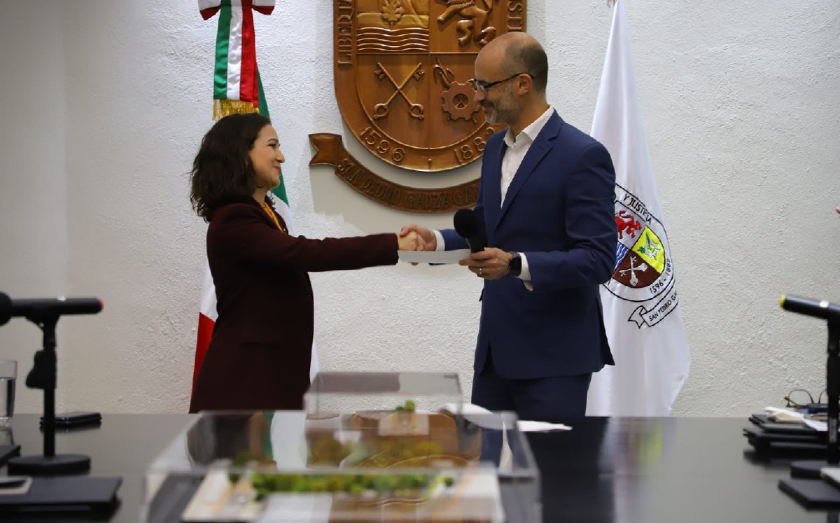 Valeria Guerra asume como secretaria del Ayuntamiento de San Pedro / Especial