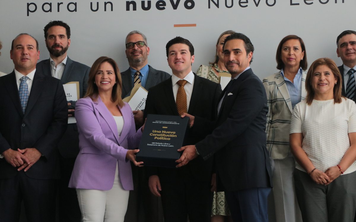 El pasado 11 de agosto, Samuel García entregó el proyecto de la segunda vuelta de la Constitución. Leonel Rocha