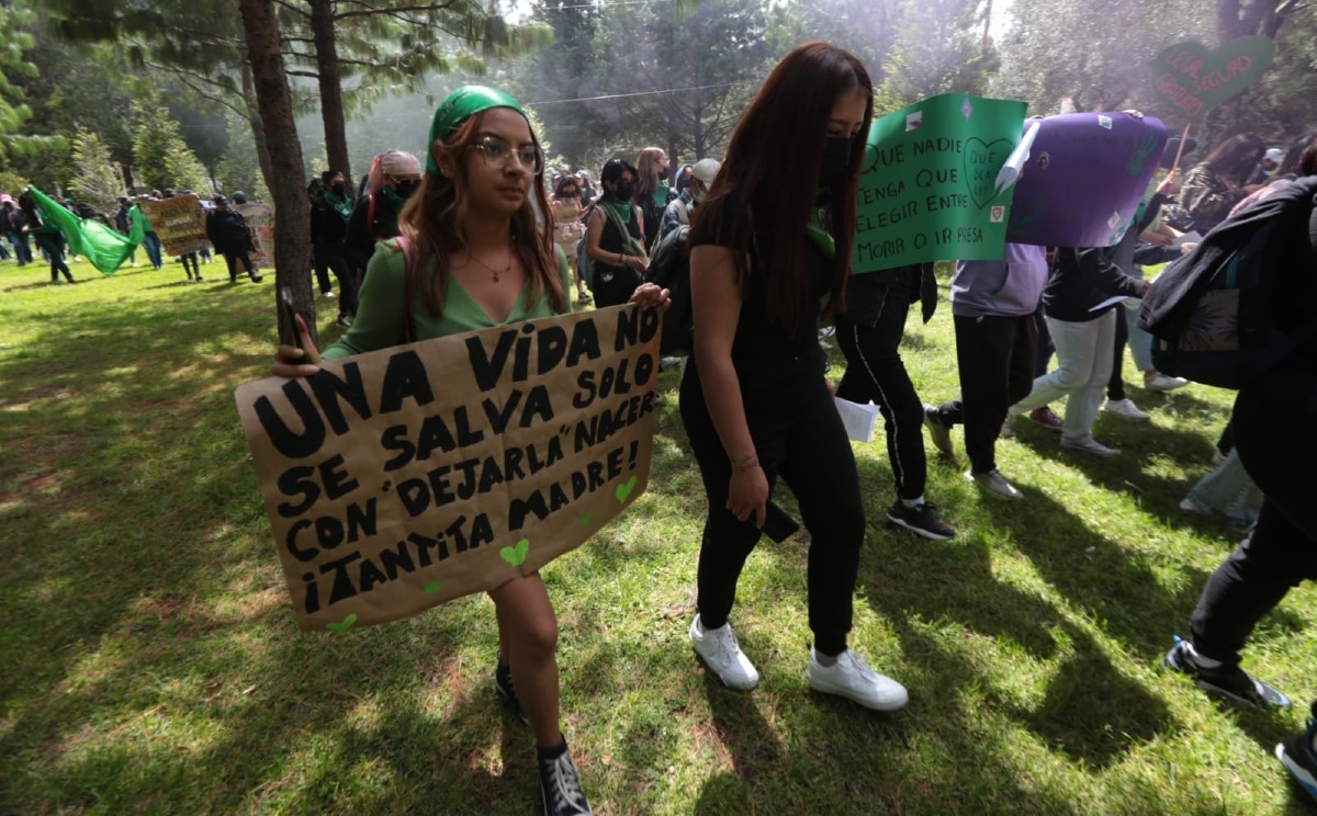 "Autoridades mantienen en vigilancia sitio de la capital mexiquense" | Tania Contreras.