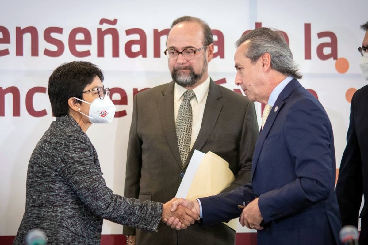 Impulsan BUAP y Anuies el estudio de la jurisprudencia en México | Especial
