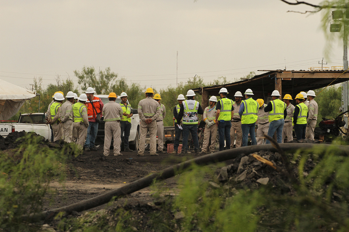 Solicita FGR información de empresarios vinculados a mina El Pinabete en Monclova. | Roberto Alanis