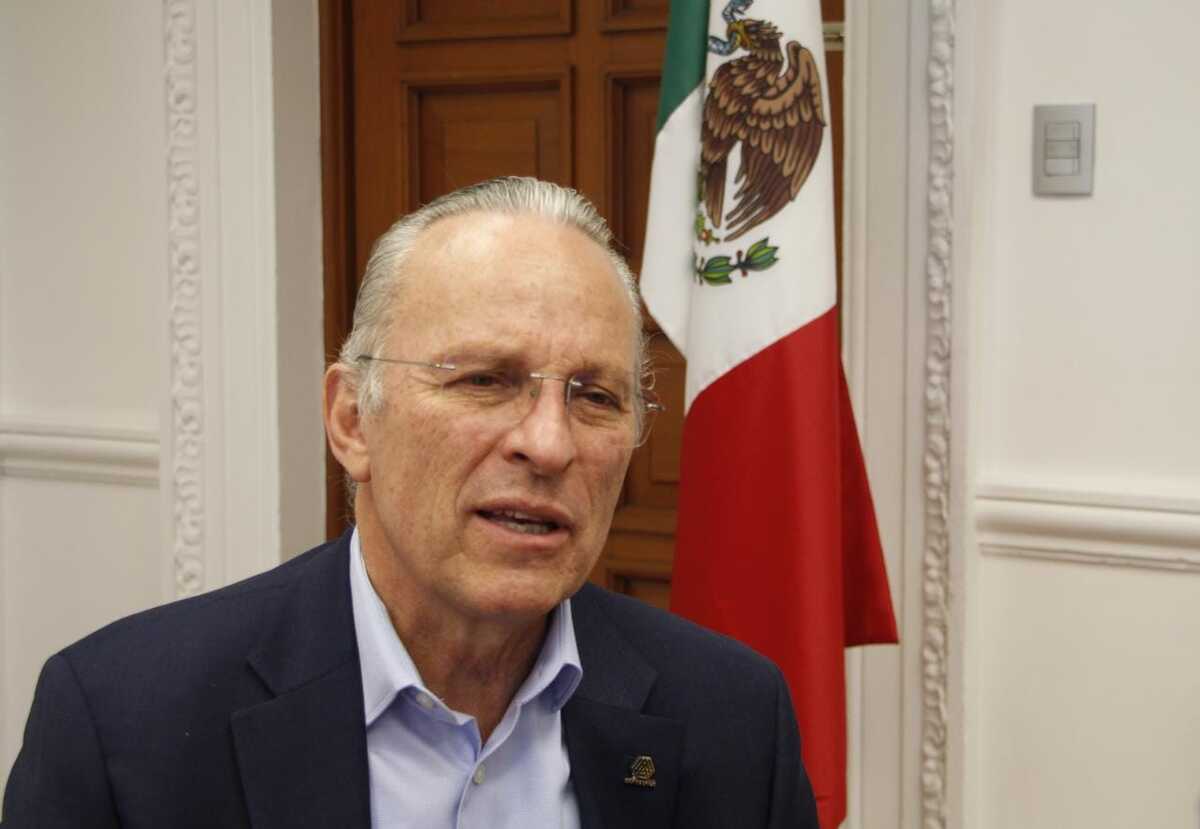 José Medina Mora Icaza | Melanie Torres