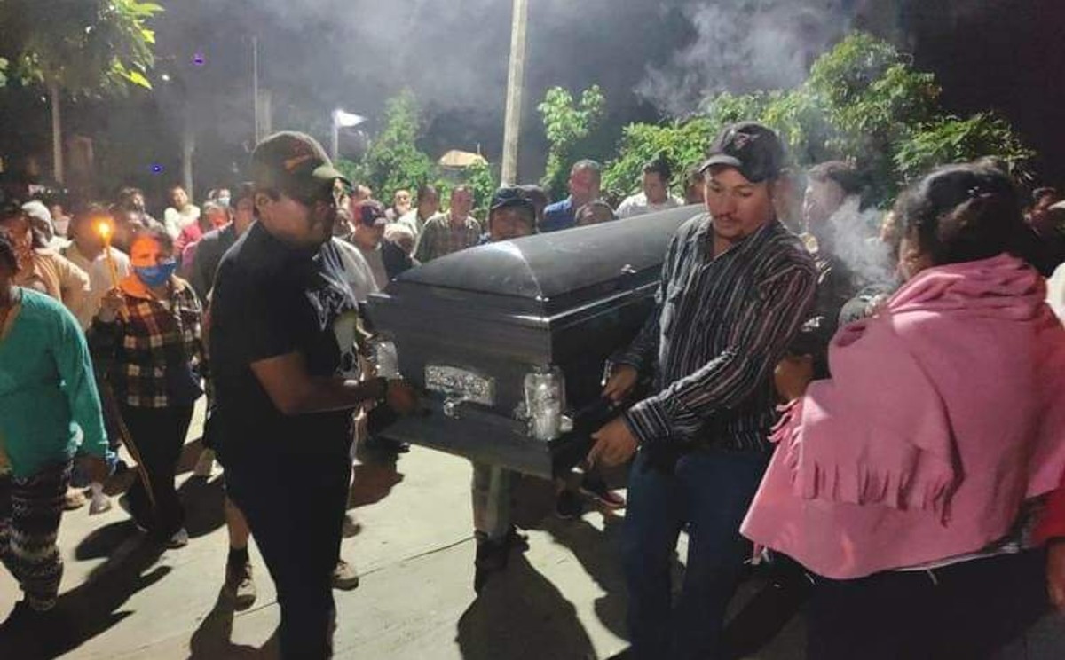 Llegan a Huejutla restos de los 8 calcinados en la carretera Victoria -Monterrey