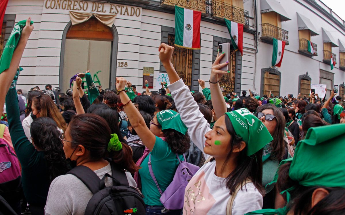Poblanas piden despenalización del aborto | Melanie Torres