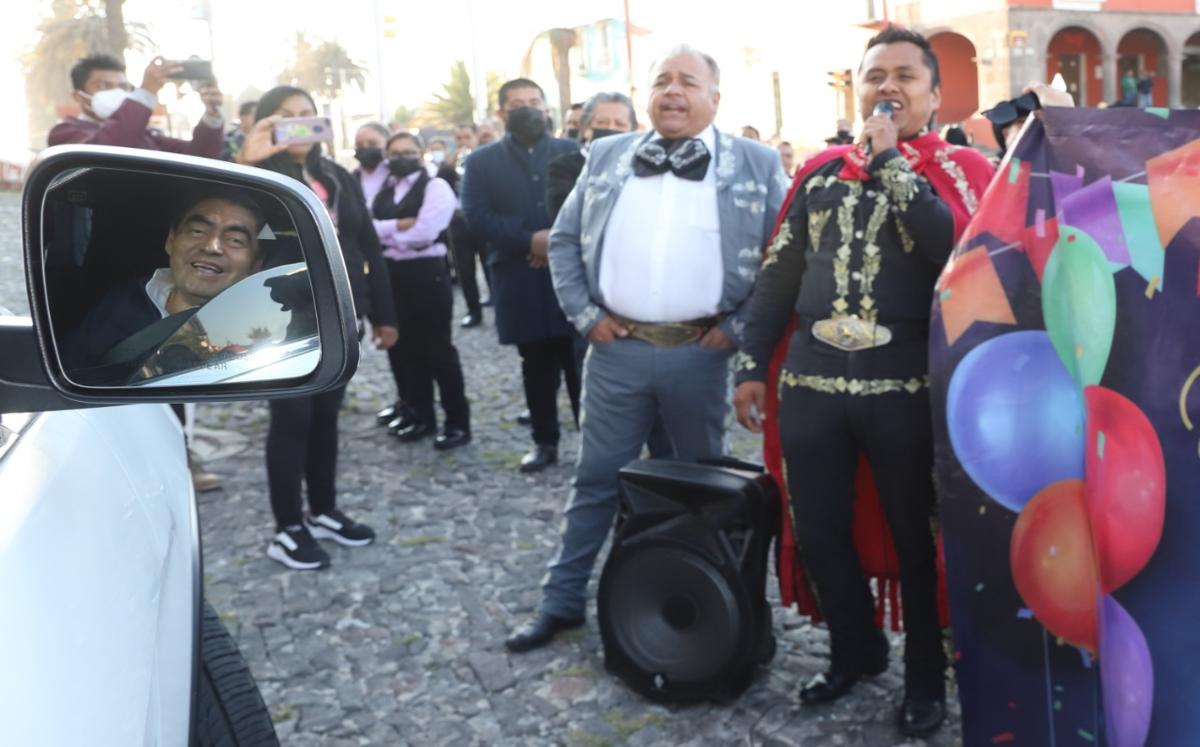 Músicos de El Alto llevan serenata a Barbosa | Especial