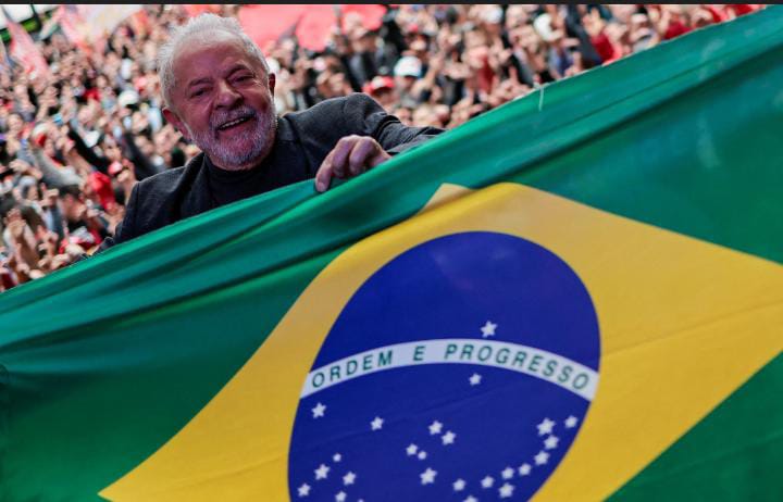 En Brasil, Lula moviliza a artistas para derrotar a Balsonaro