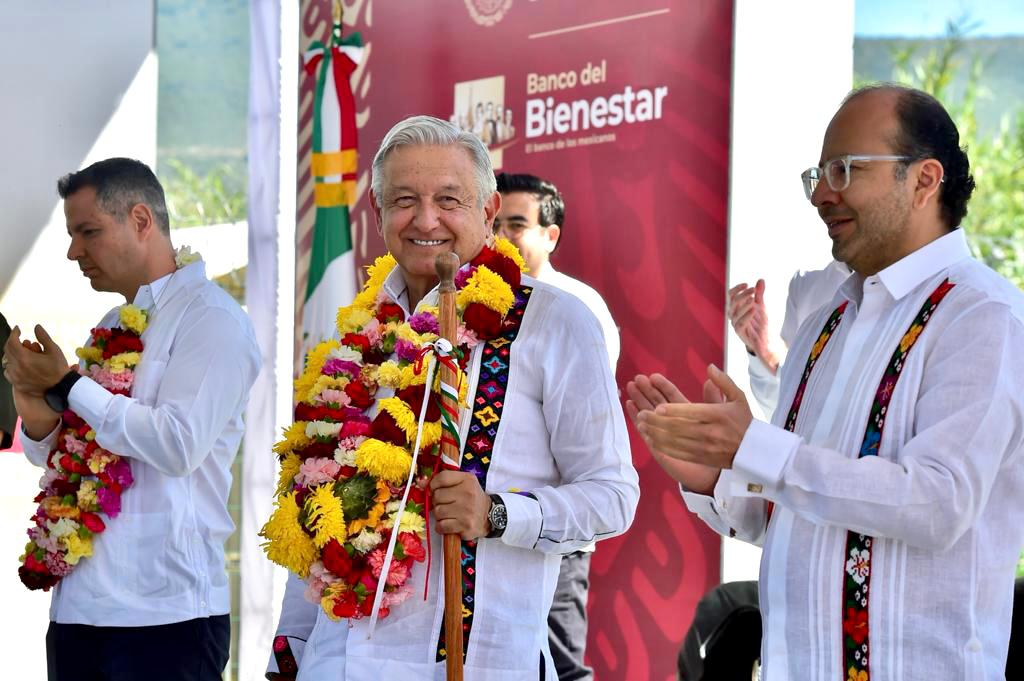 AMLO inaugura Banco del Bienestar en San Pablo Villa de Mitla, Oaxaca | Especial