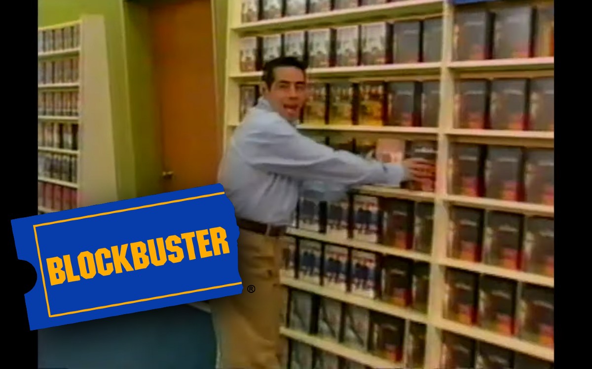 Yordi Rosado promocionando Blockbuster en 2002
