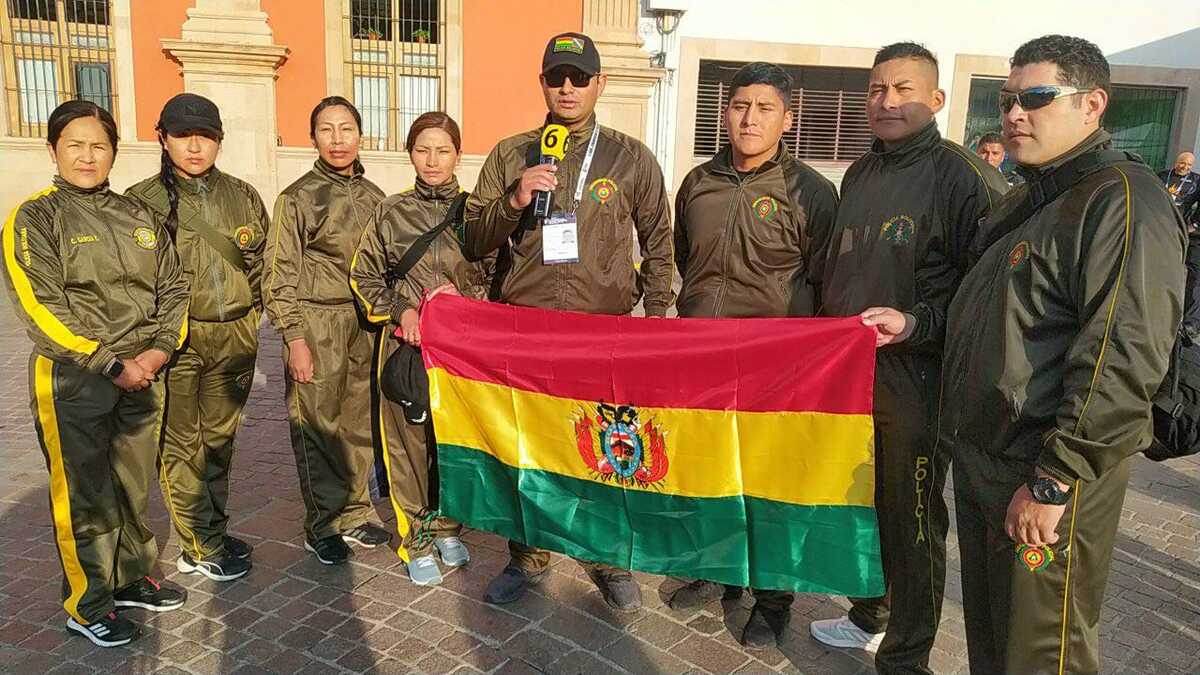 Bomberos de Bolivia en León ||  FOTO: ESPECIAL