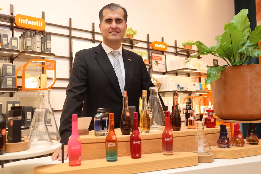 Hans Werner destacó la importancia de usar materiales reciclables en sus productos. Adriana Jiménez