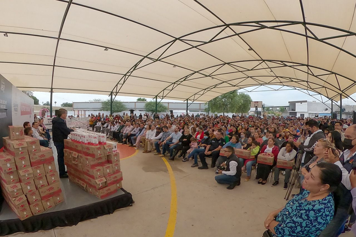 Inicia programa de entrega de leche 'nutre tu hogar' para las familias en Torreón. | Especial