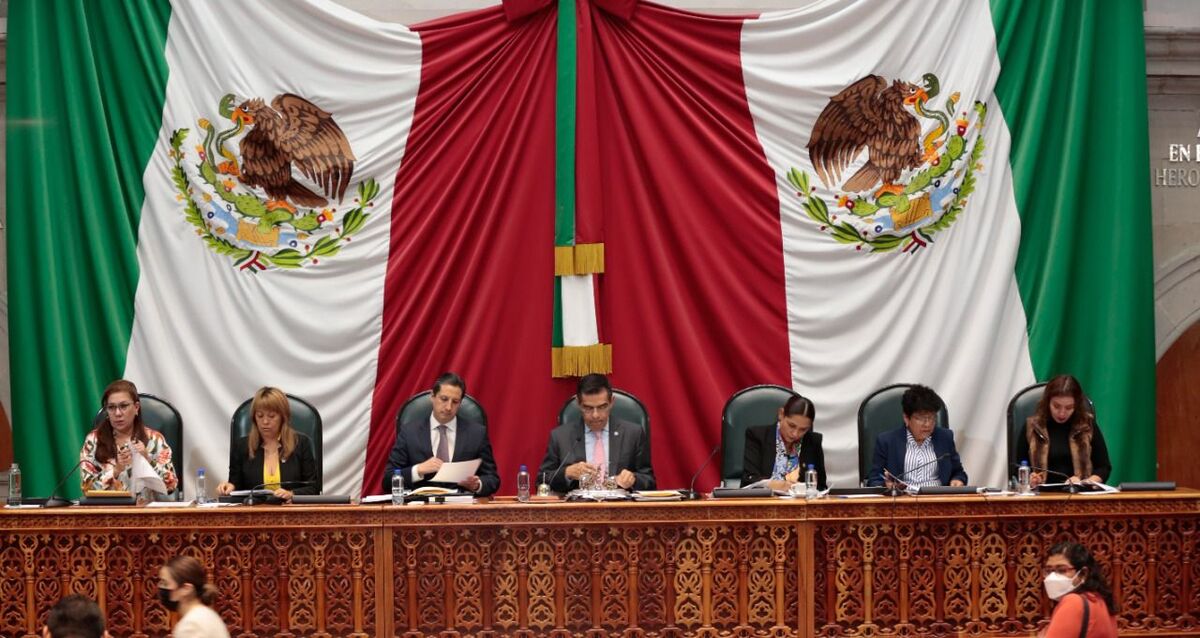 Comparecencia ante el Pleno de la Legislatura.