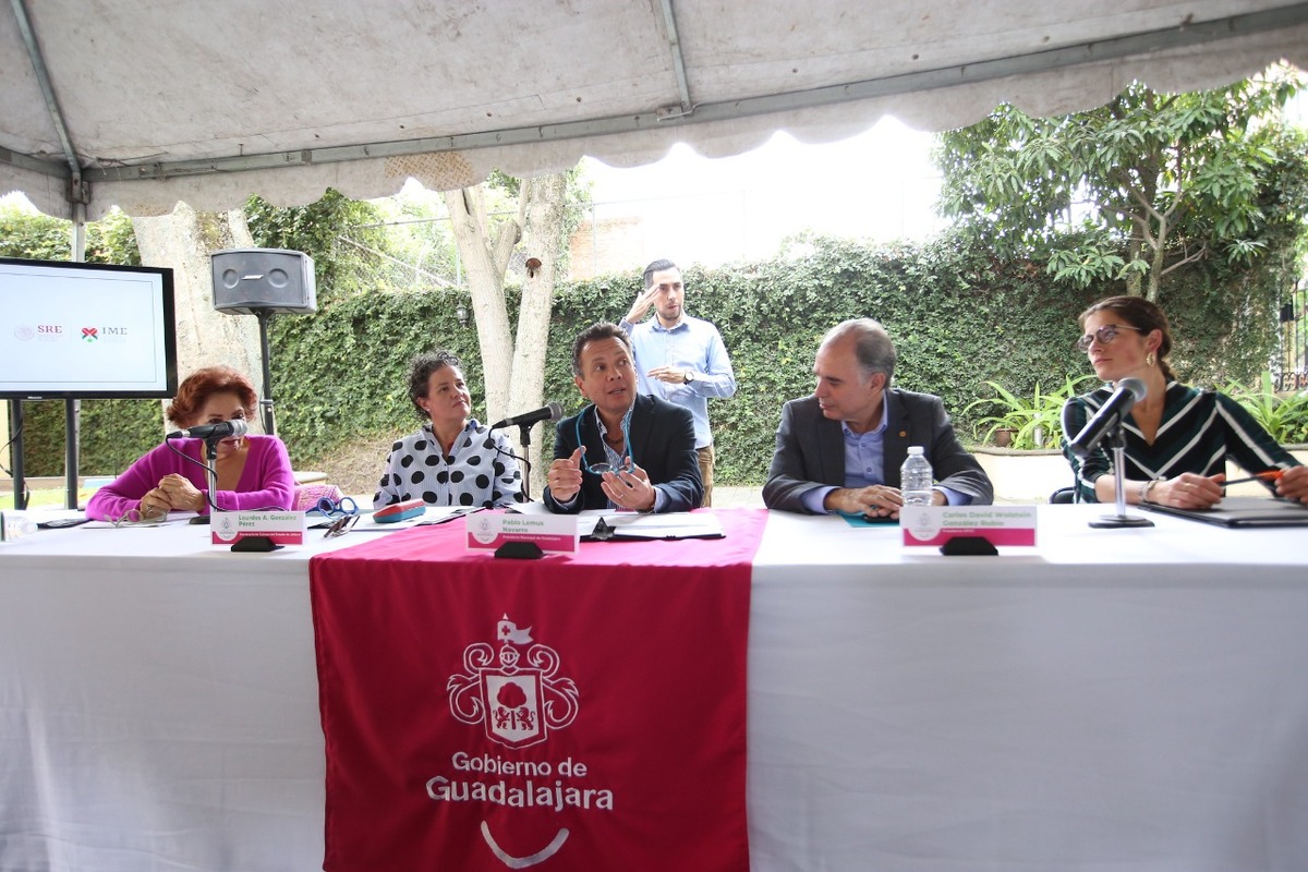 El Foro se anunció a mediodía en una rueda de prensa. (Cortesía)