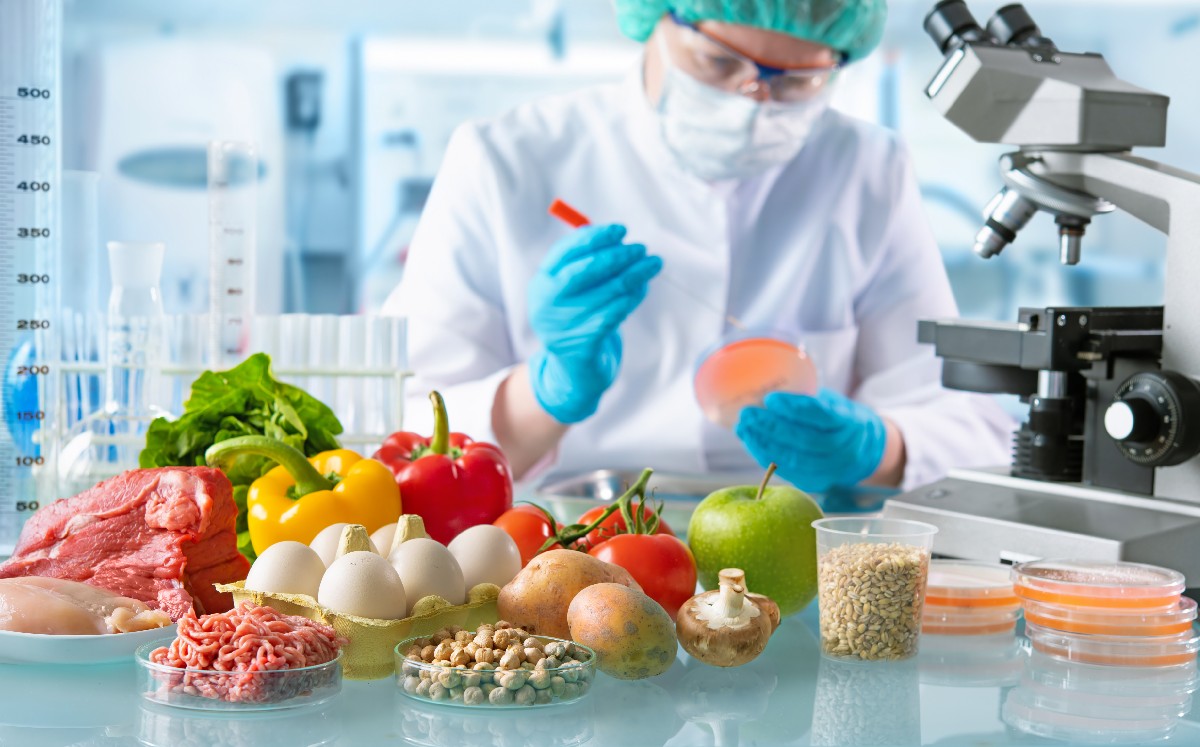 Inspección sanitaria de alimentos. (Foto: Shutterstock)