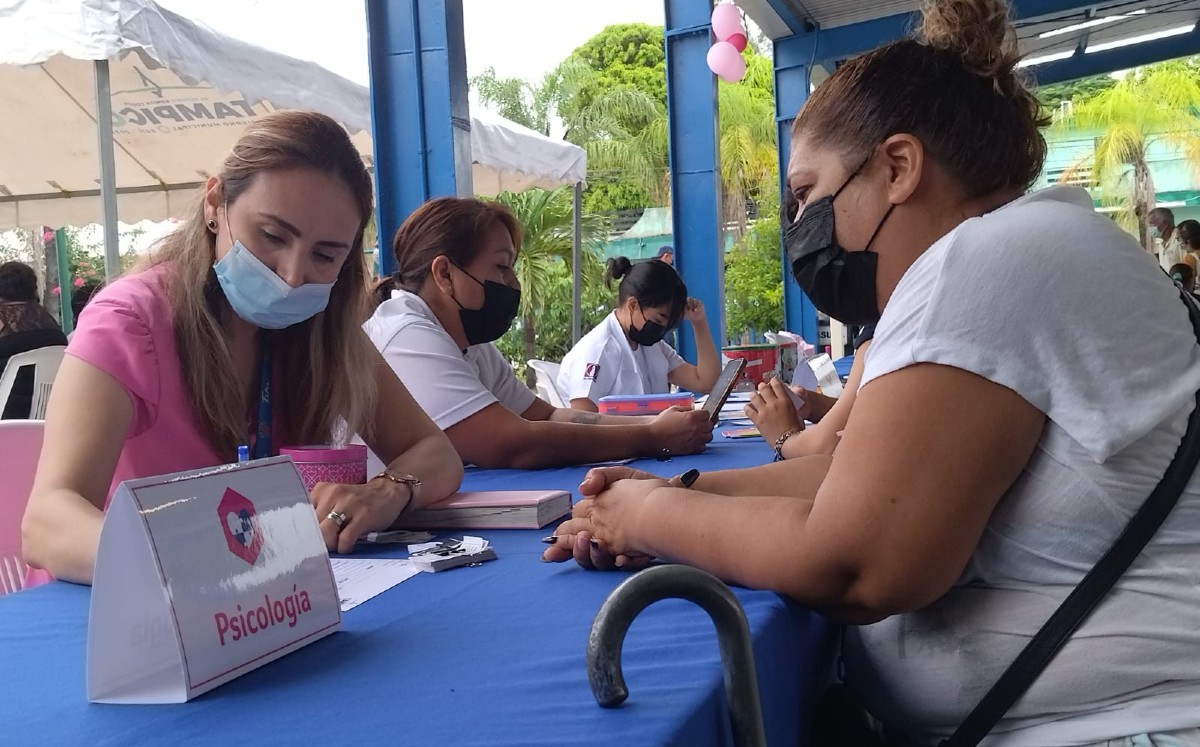 Atención psicológica del DIF Tampico. (Jesús Alberto García)