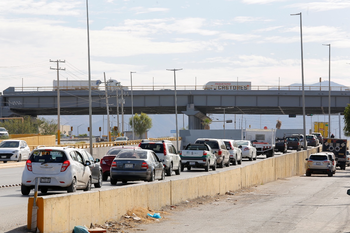 Autoridades se reúnen para analizar obras en Villa Florida | Mauricio Román