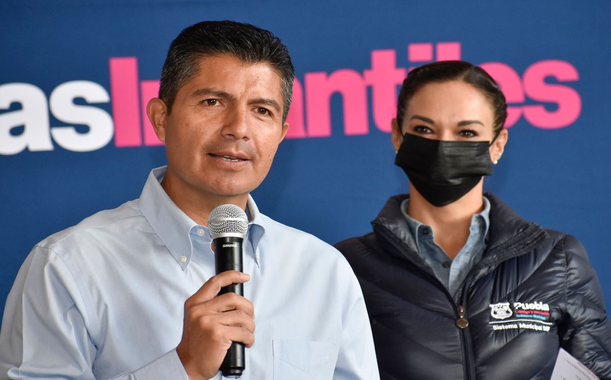 Eduardo Rivera entregó estímulos económicos a estancia infantil | Agencia Enfoque