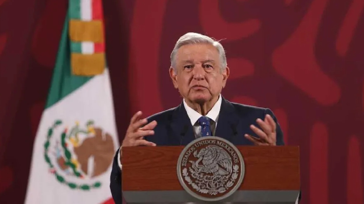 AMLO denuncia amenazas contra directora del DIF; le ponen escolta