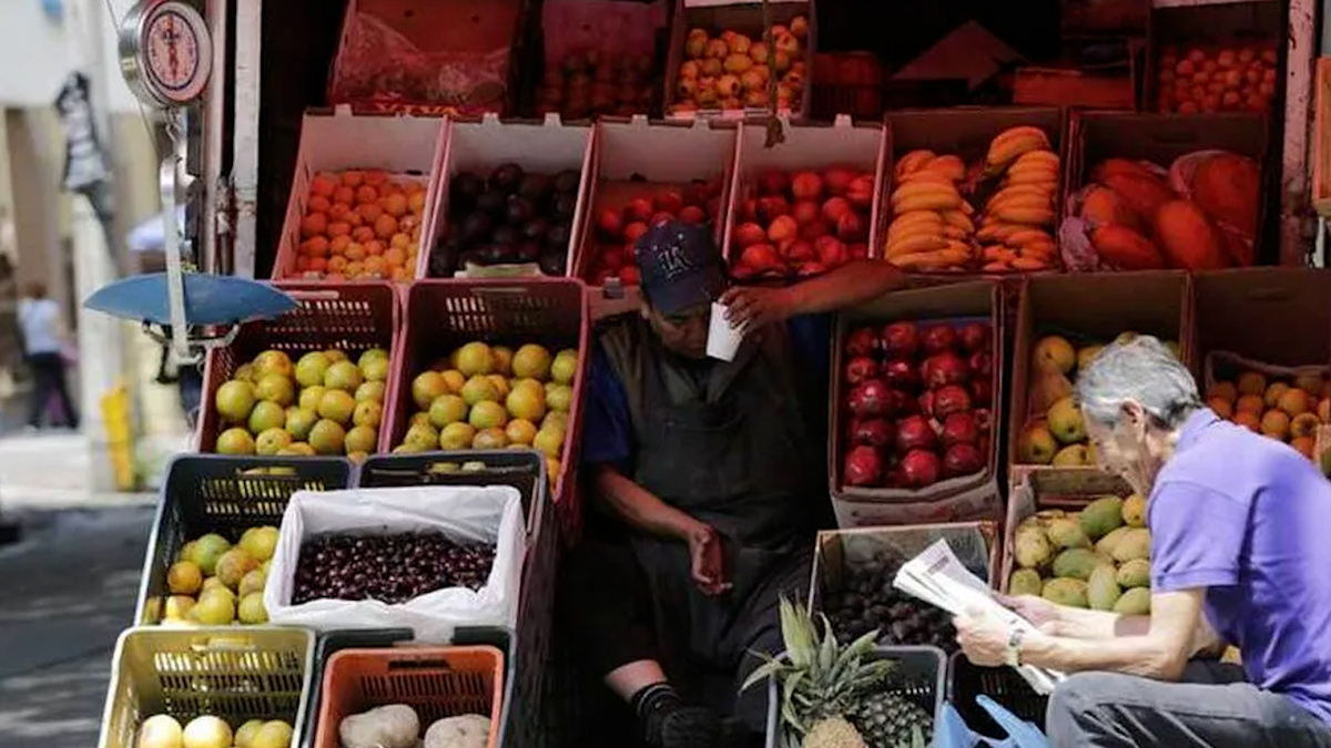 Confianza del consumidor repunta en septiembre, avanza 0.1% mensual