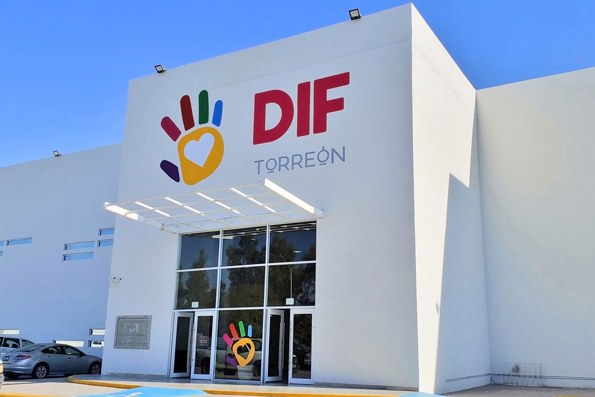 Gobierno Federal no ha liberado plásticos para entrega de tarjetas Inapam: DIF Torreón. | Especial
