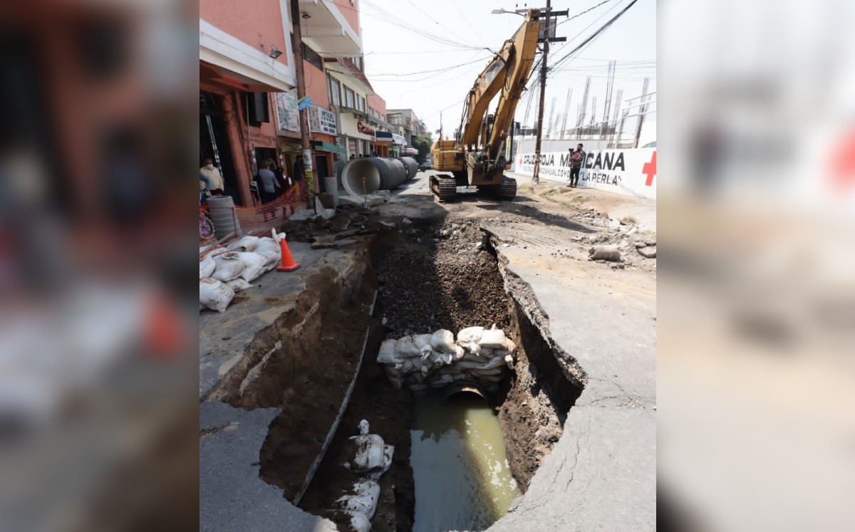 Socavón en Nezahualcóyotl. | Especial
