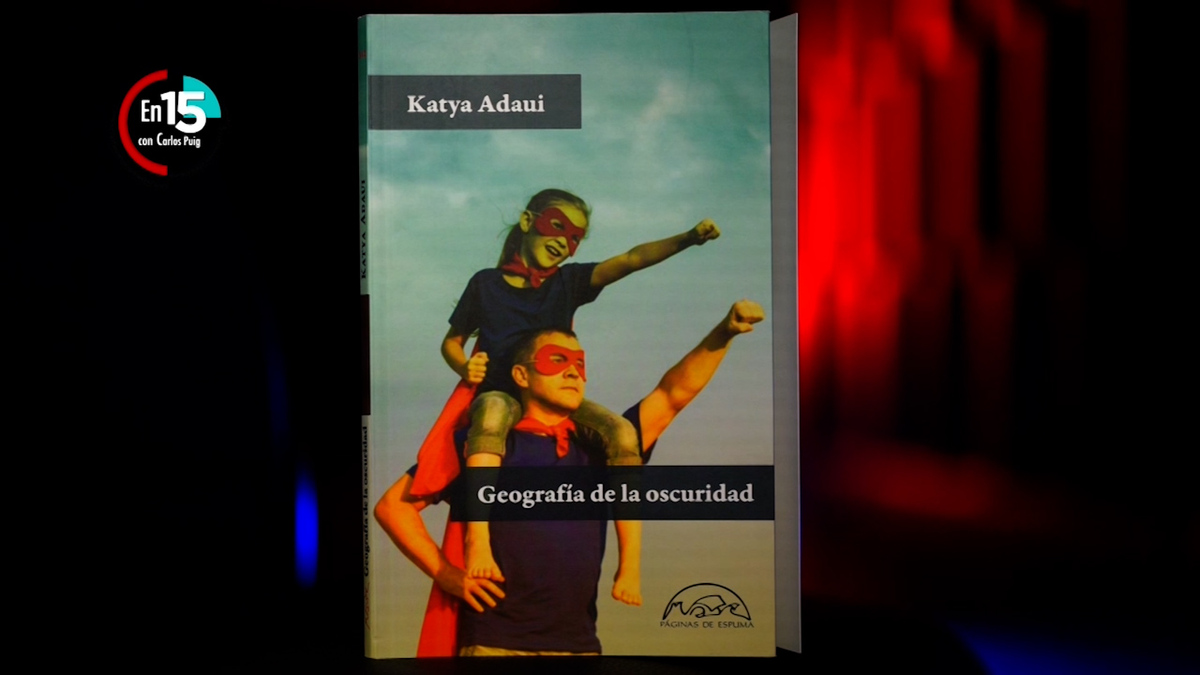 Katya Adaui, autora de "Geografía de la oscuridad"