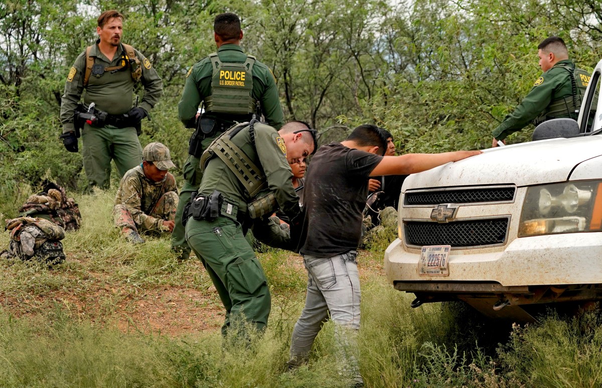 El comisionado de CBP, Chris Magnus, ordenó la cancelación de los equipos de incidentes críticos.  | AP