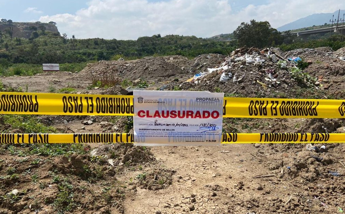 Dentro del lugar detuvieron a dos personas que tiraban aceite tipo industrial. (Especial)