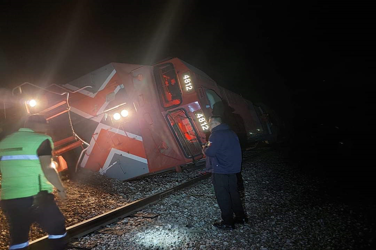 Por falla en las vías descarrila tren en Francisco I. Madero; 22 vagones dañados. | Especial