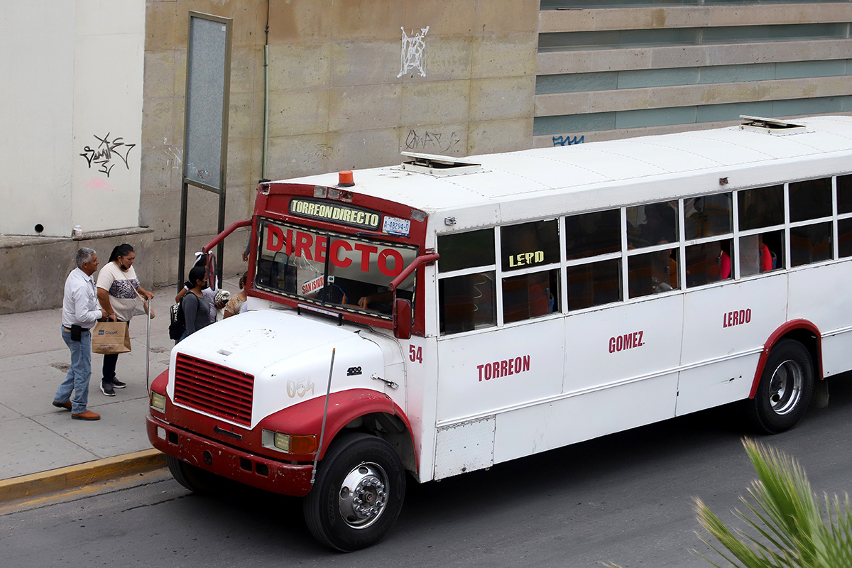 Proponen tarifa especial en transporte a mujeres embarazadas en Durango. | Especial