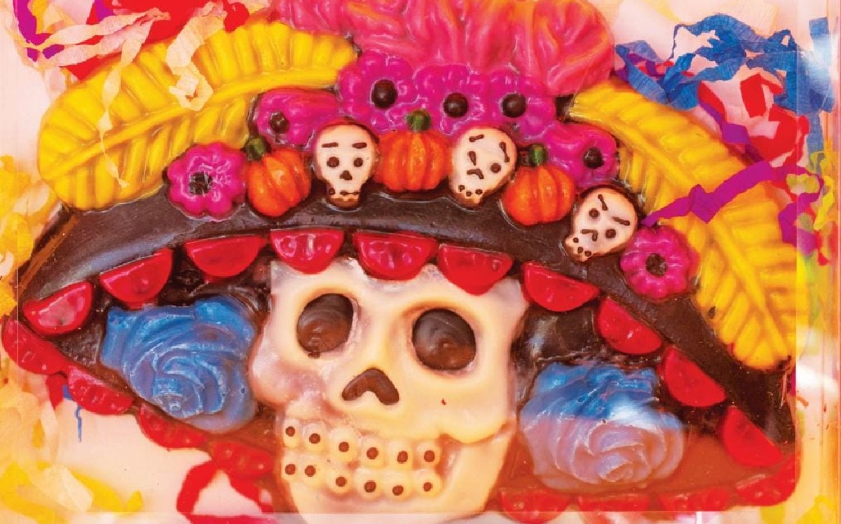 Otro de los proyectos es impartir clases de alfeñique y calaveritas de azúcar, con costos accesibles. | Especial