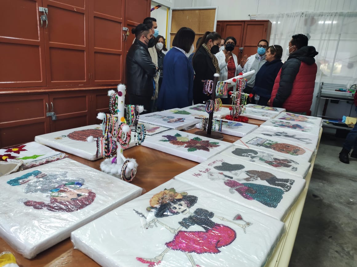 La titular de laSSH Maria Zorayda Robles Barrera, supervisó las condiciones en las que opera el Hospital Villa Ocaranza (Cortesía)