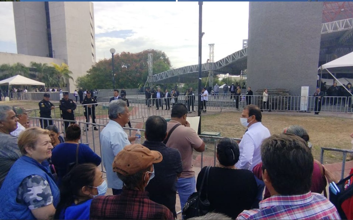 El Estado ubicó vallas metálicas y elementos de Fuerza Civil. Foto: Raúl Palacios