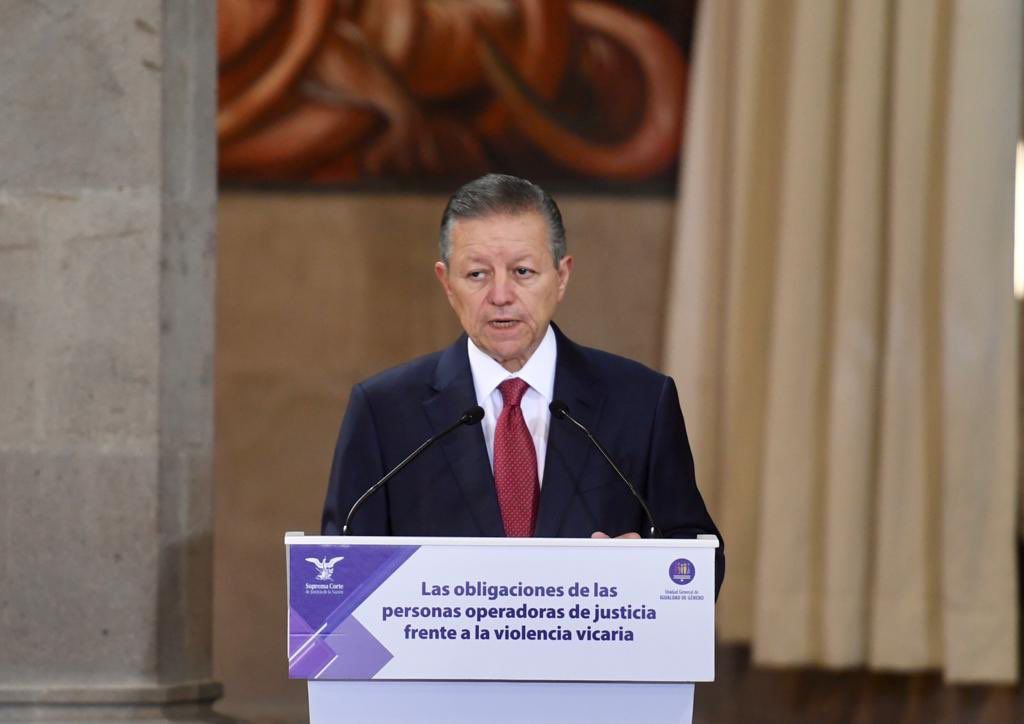 Arturo Zaldívar.