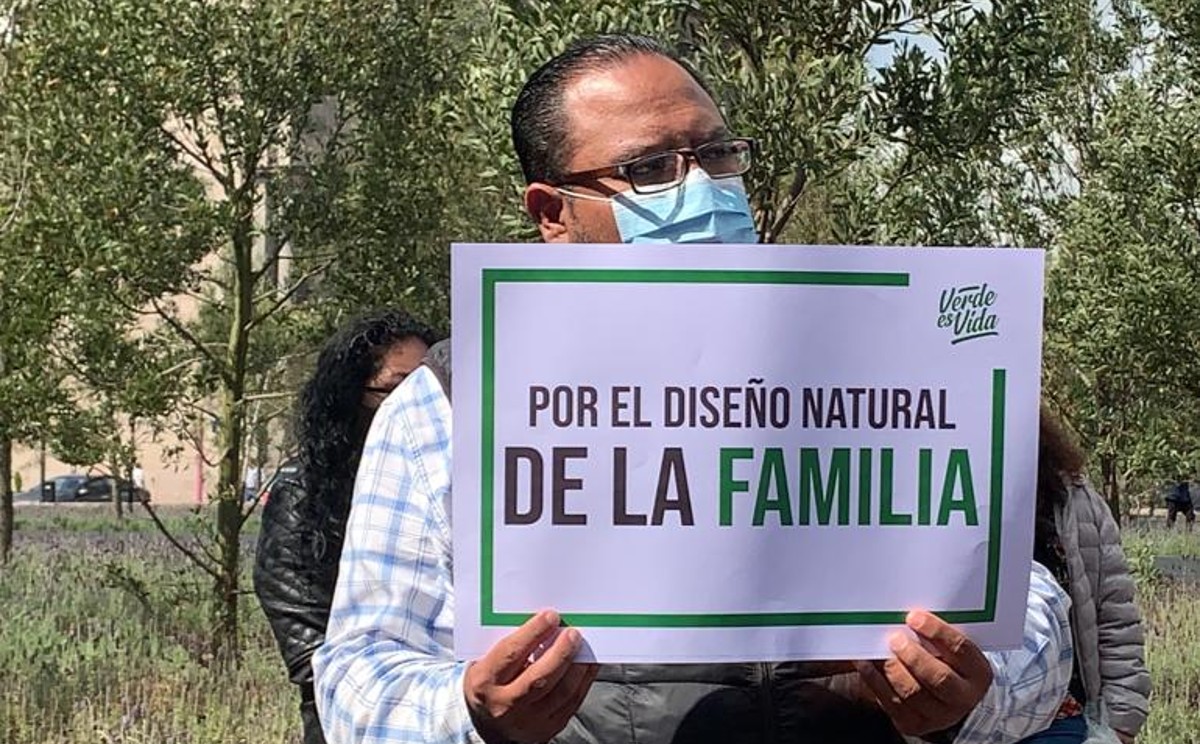 "Los diputados solo han optado por propuestas que sólo benefician a ciertos grupos". (Especial)