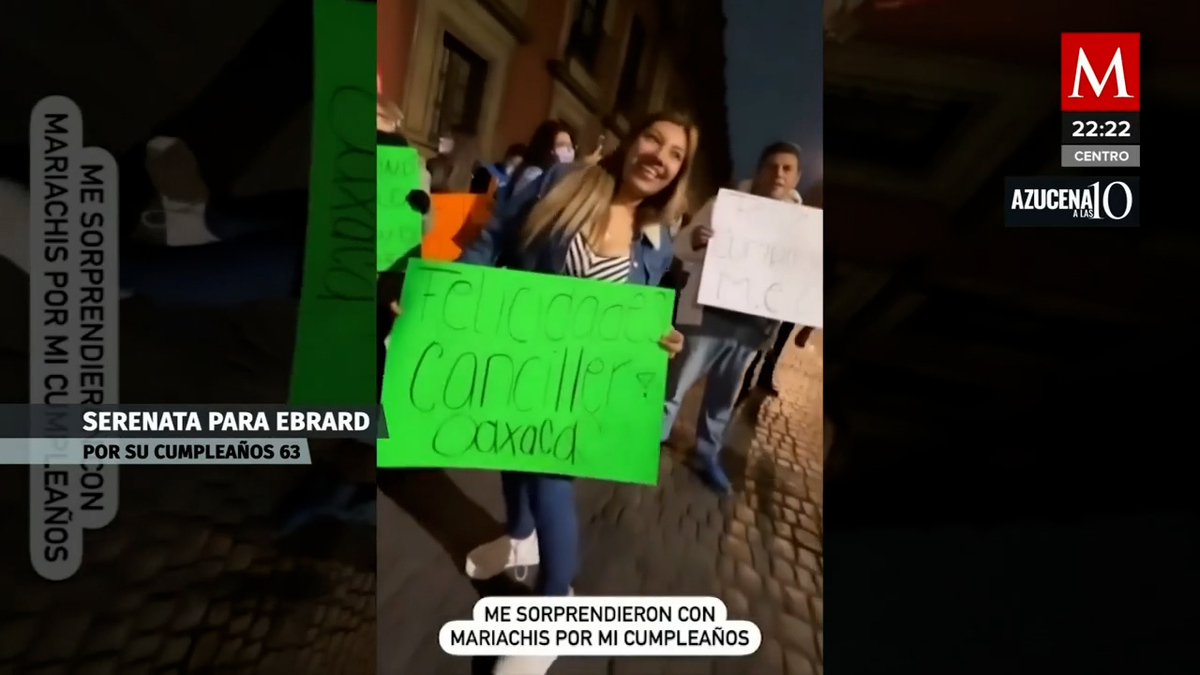 Llevan serenata a Marcelo Ebrard en Palacio Nacional