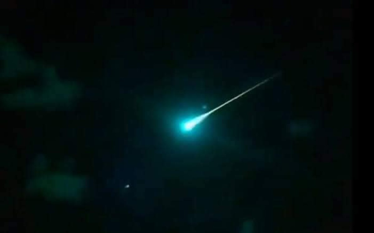 Presunto meteorito cae en Tamaulipas; usuarios reportan en redes sociales