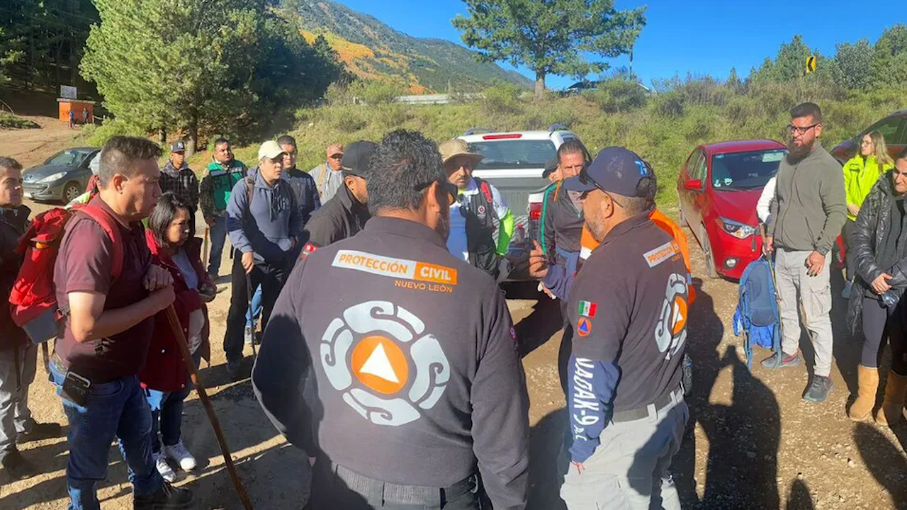 Senderista regia se extravía tras subir sierra de Arteaga, en Coahuila