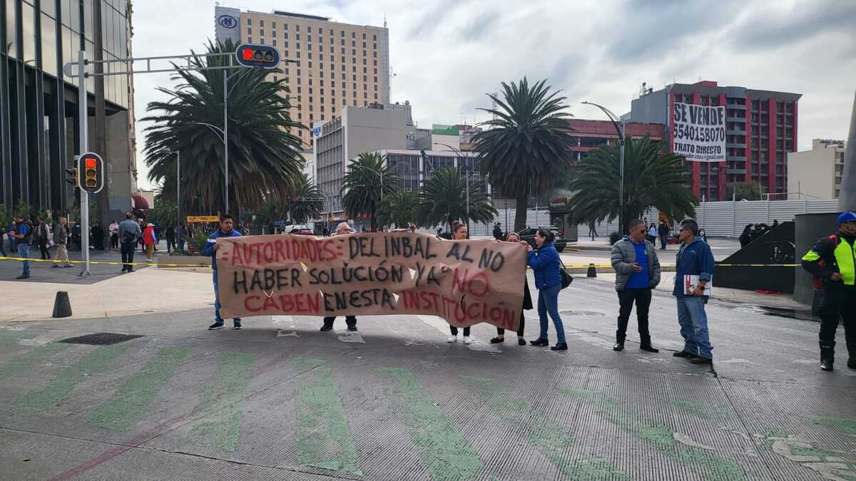 Trabajadores del INBAL se manifiestan en Reforma |  Ramón Ramírez