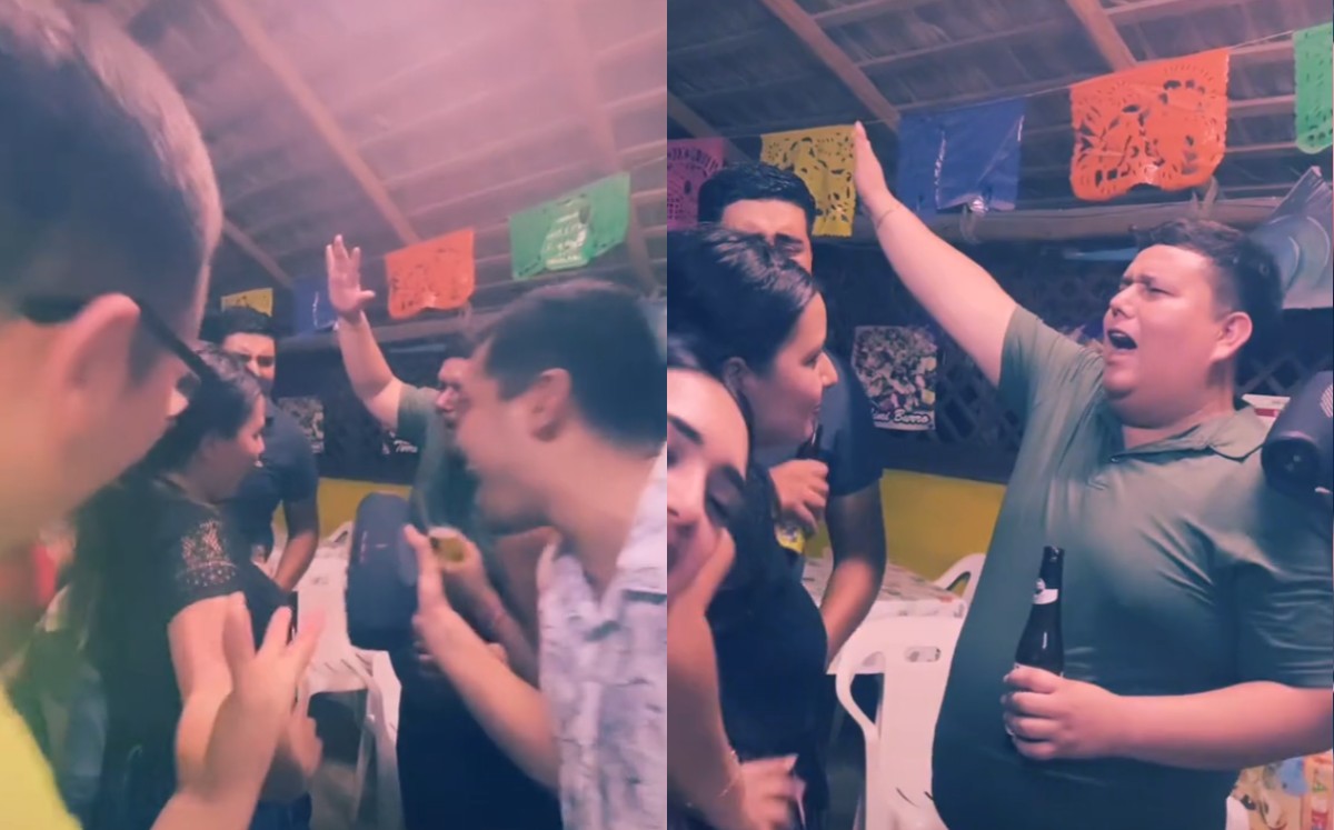 Jóvenes reclaman a su amiga por no saberse letra de la canción