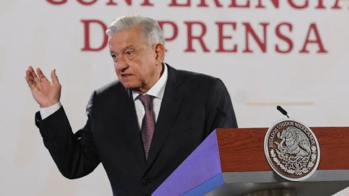 AMLO descarta presentar, otra vez, reforma eléctrica