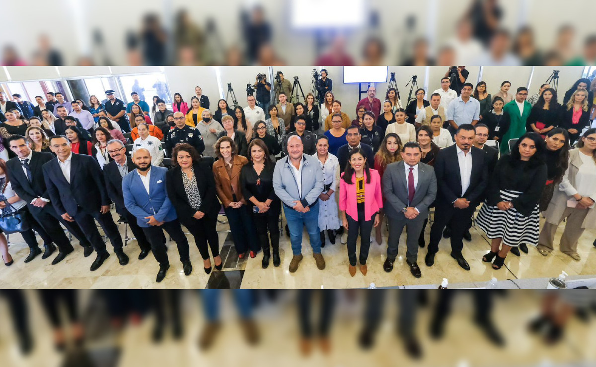 Enrique Alfaro acude al encuentro Somos tu red de apoyo (Cortesía)
