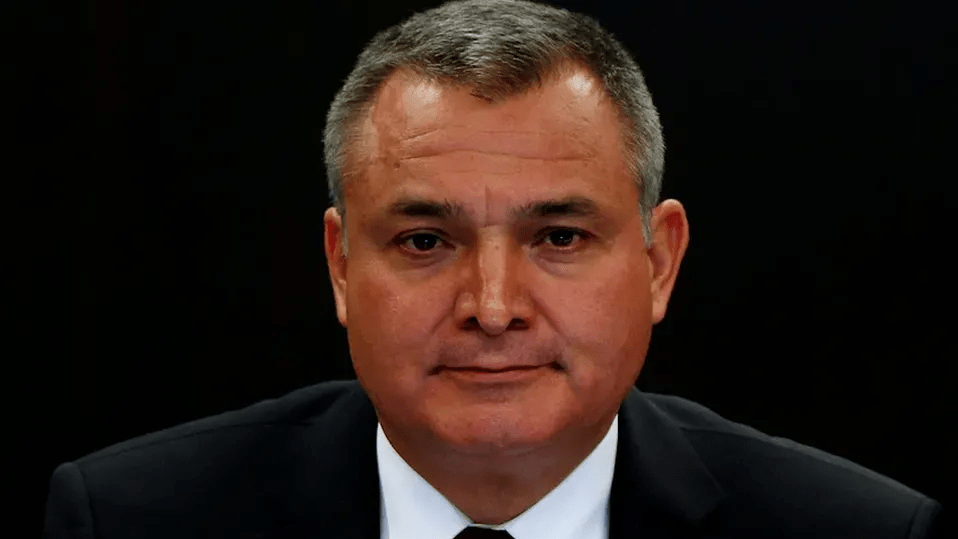 García Luna busca desestimar cuatro cargos en su contra